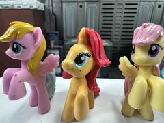 My Little Pony MLP G4 Mini Pony Shimmer Fluttershy Yellow Lot Of 8 Mini Figures