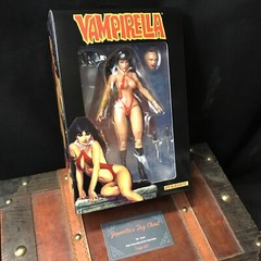 Vampirella Executive Replicas 6-Inch Action Figure Limited Edition 4 Available