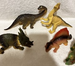 MTC Educational Dinosaur Set Lot of 5 Plastic Dinosaurs. Velociraptor Triceratop