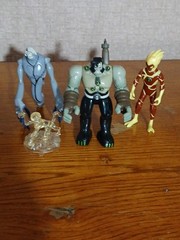 Ben 10 Ten Lot of 20 Action Figures Cartoon Network Vintage Mixed Lot