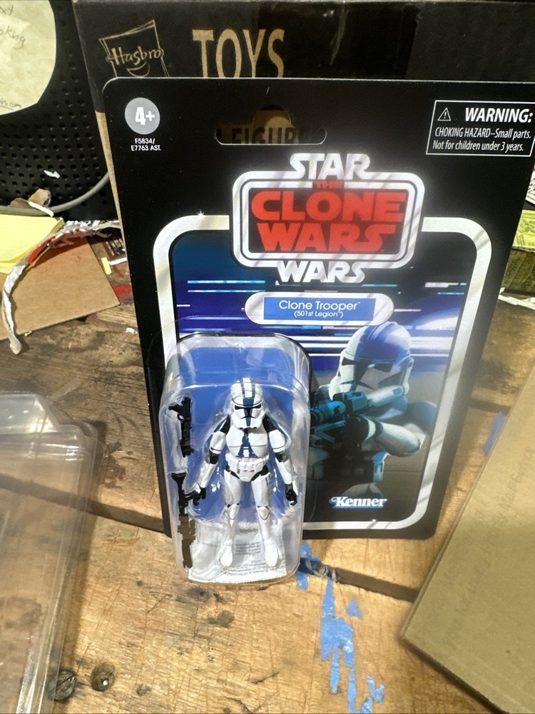 Star Wars Vintage Collection 3.75 Inch Figure | 501st Clone Trooper In Clamshell