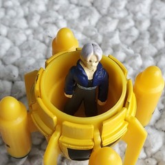 Irwin Toys Dragon Ball Z Die-Cast Capsule Corp #1 Trunks Time Machine 2000 Micro