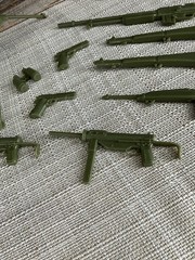 Marx 1960s Stony Smith 11 pcs- 3 machine guns, 5 rifles, 2 pistols, GI JOE 12″