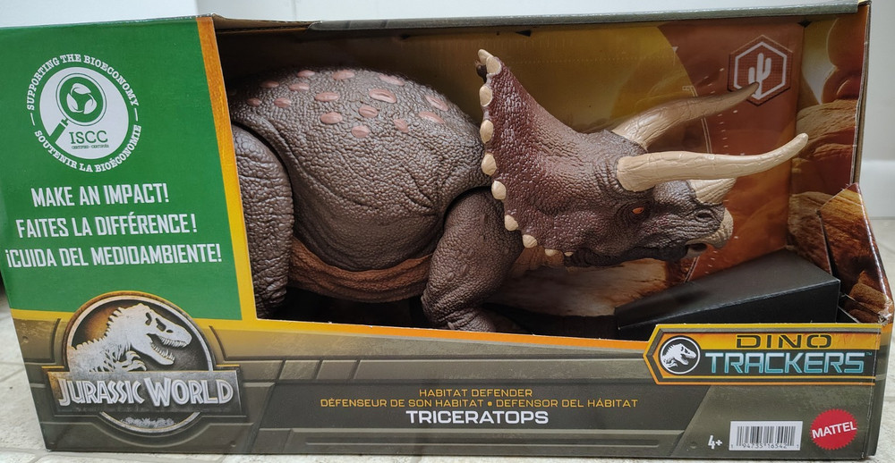Mattel Jurassic World Dino Trackers Habitat Defender Triceratops Action Figure