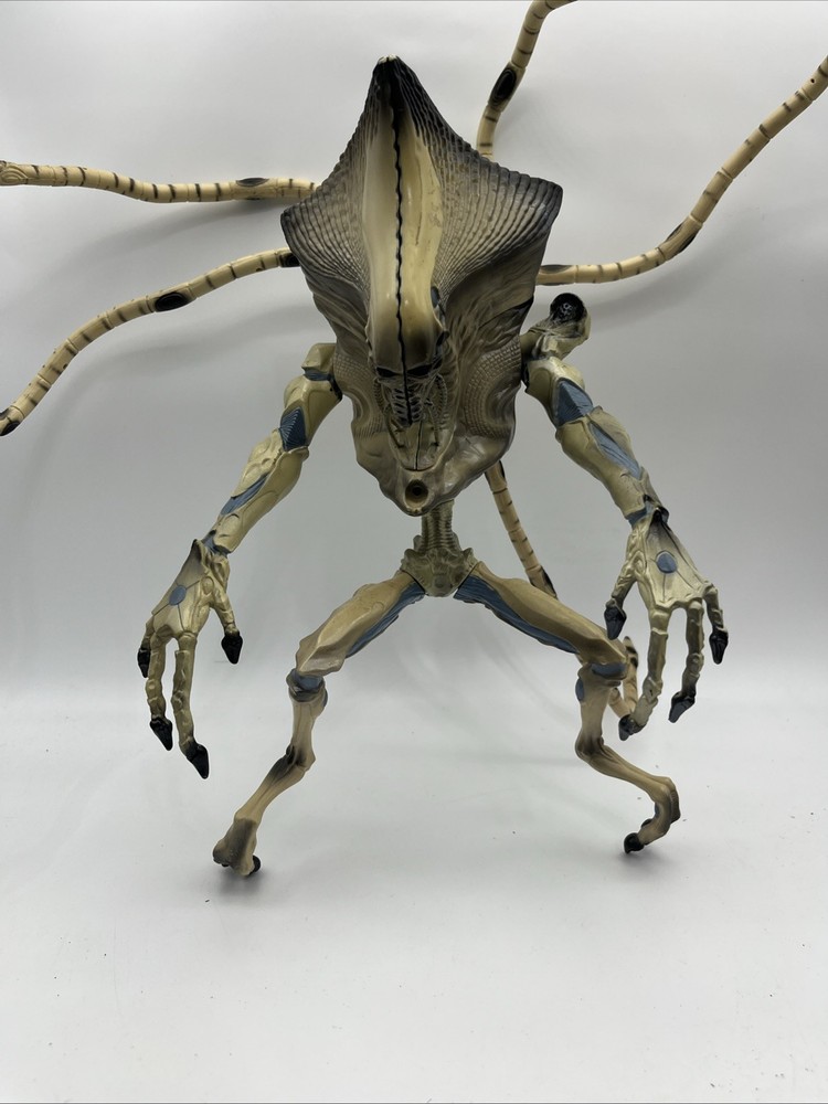 Alien Supreme Commander Independence Day 14″ Action Figure 1996 Trendmasters