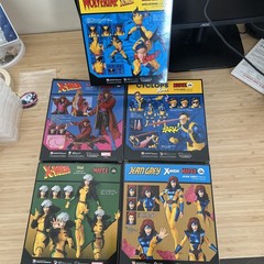 MAFEX X-MEN Cyclops, Rogue, Gambit, Jean Grey, Wolverine (READ DESCRIPTION)