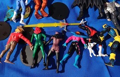 12 1990s Kenner Marvel Batman And Other DC Comics/Playmates Toy Figure Lot Dozen