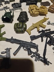 Combat Fighter Action Figure Weapons & Backpacks Various Scales ~ 100 Pieces