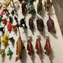 Huge Dinosaur Lot Of 100 Assorted Brands Sizes Types Skeletons Plastic, Rubber