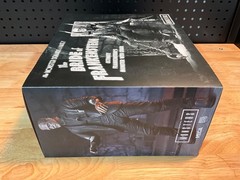 NECA The Bride of Frankenstein Ultimate Frankensteins Monster with Chair NEW