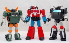 Small Scale MFT Auto Vehicle Deformable Robot Team Figure Boy Kids Toy Car Gift