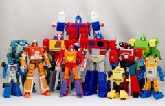 Small Scale MFT Auto Vehicle Deformable Robot Team Figure Boy Kids Toy Car Gift
