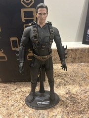 Bruce Wayne Hot Toys 1/6