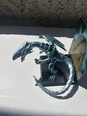 NECA Yu Gi Oh Figure Blue Eyes White Dragon 1996 Kazuki Takahashi