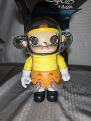 Authentic MEGA SPACE MOLLY Squid Game Figurine 400% + 100% – Yellow