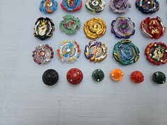 Huge Lot Beyblade metal Burst 24 Pc Beyblade Metal Collection