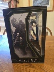 Neca Alien Romulus Suspended Lab Xenomorph XX121