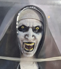 Bendyfigs Noble Collection Toys The Conjuring Valak the Nun 7″ Action Figure