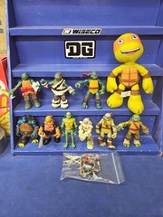 Lot 10 TMNT Teenage Mutant Ninja Turtles Figures Leo Don Raph Mike Varies