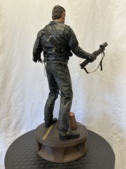 Sideshow Terminator T-800 Battle Damaged Premium Format Figure – EXCLUSIVE
