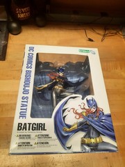 Kotobukiya Dc Bishoujo Statue Batgirl 1/8 Scale Pvc Pre-Painted Figure. OPEN BOX