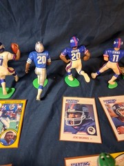 SLU FOOTBALL LOOSE 12 FIGURE LOT Mostly Giants . Most Have Cards W/ Sleeves