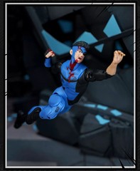 Jada Toys 1/12 Invincible Mark Grayson SDCC Limited Figure Battle Damaged Ver.