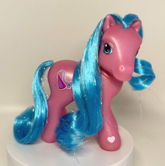 2003 Hasbro G3 My Little Pony Pink Sparkle Pony Pretty Fashions Royal Ribbon MLP