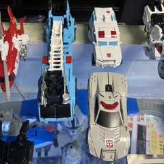 Takara Tomy Transformers Unite Warriors UW-03 Guardian Defensor Complete