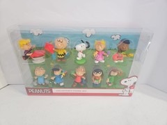 Peanuts Friends Collection 10 Pack Just Play Figure Set 2016 Snoopy Movie Toys