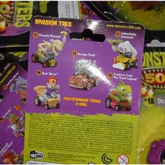 1PCS Random Rare Vintage Creata Monster Car Clown Werewolf Vampire Figure