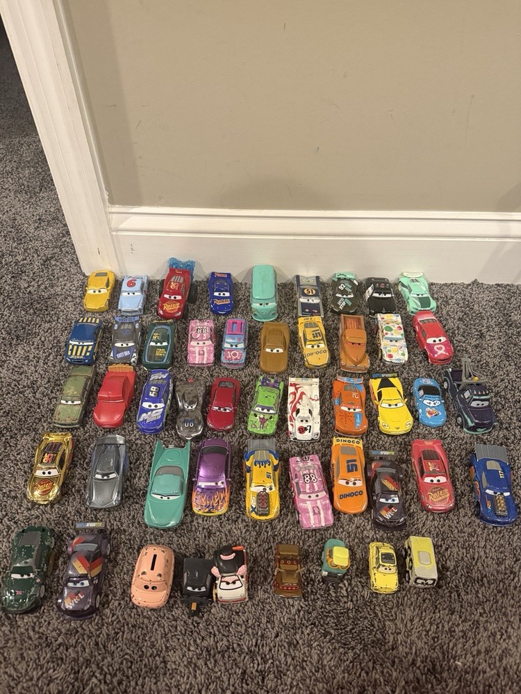 Disney Pixar Cars Die-cast Plastic Mixed Lot of 49 Lightening McQueen #2