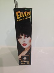 NECA Elvira Mistress of the Dark 8″ Action Figure Unpleasant Dreams 40 Years NEW