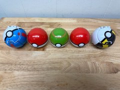 Pokemon Clip-N-Go Pokeball with Mini Figurines & Throw-N-Pop Pokeball- Lot