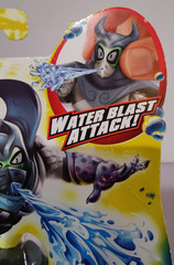 Heroes of Goo Jit Zu Deep Goo Sea Mantara Hero Pack Water Blast Attack