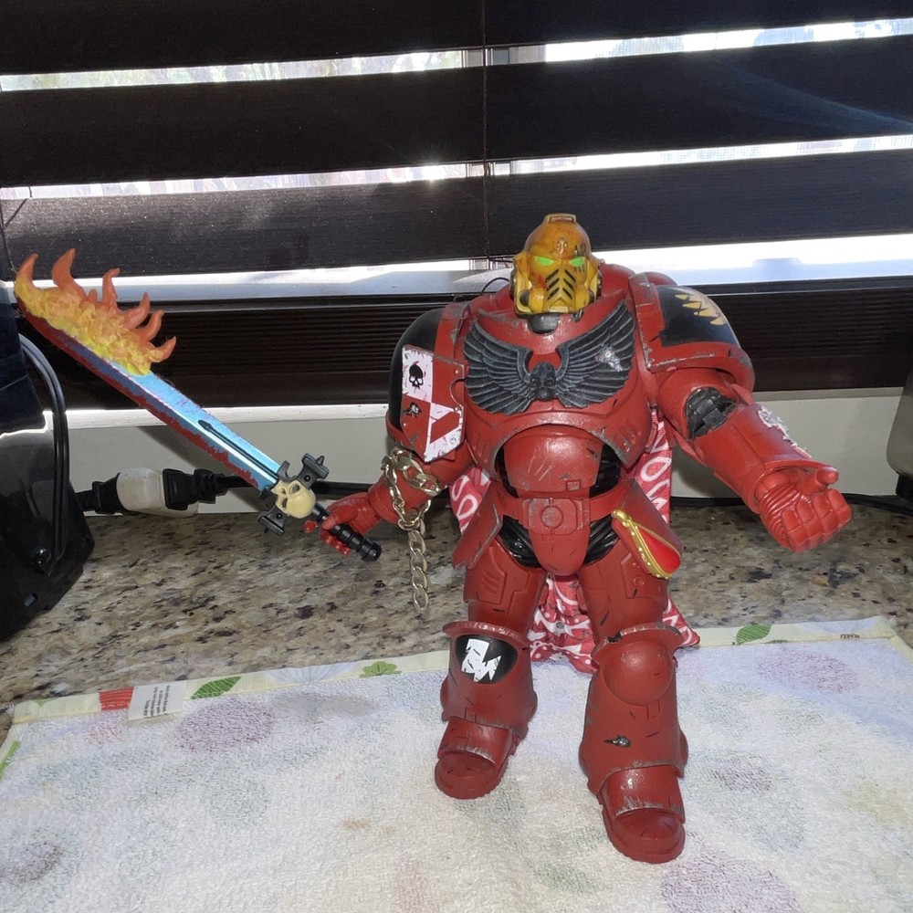 Warhammer 40K Space Marine Action Figure Red/Black/Gold w/ Sword & Helmet