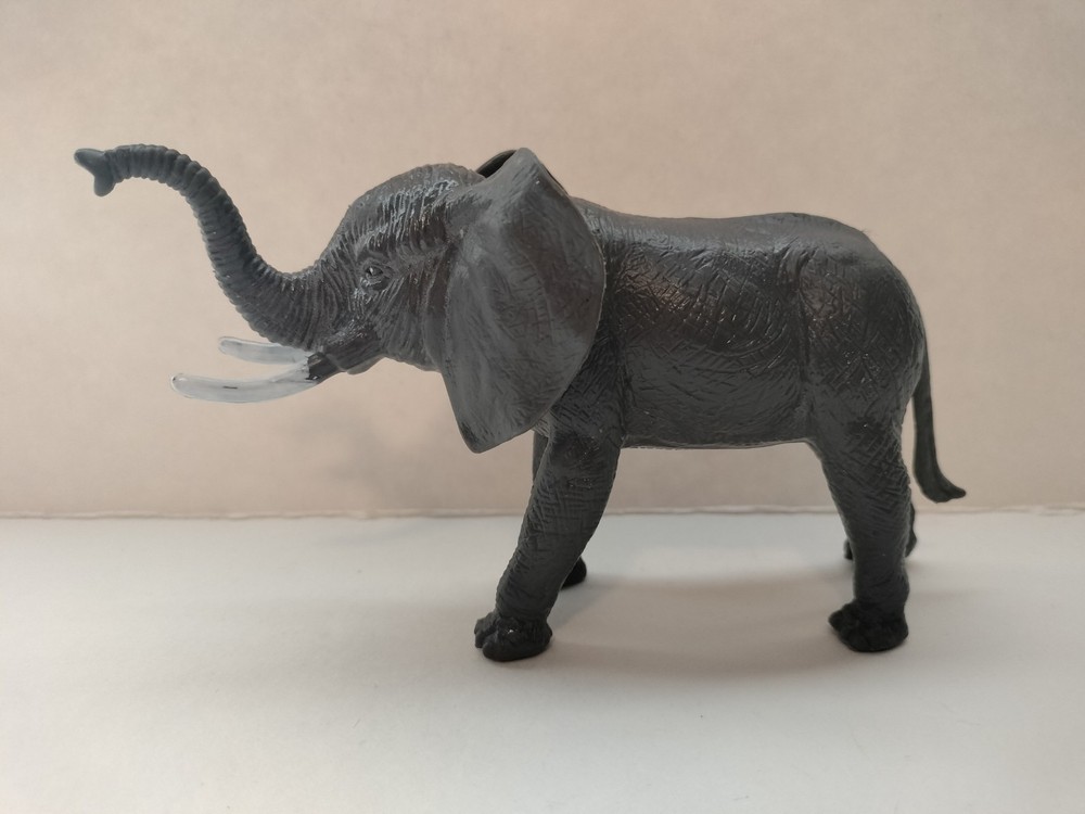 Selection of Plastic Animal Figures – Buy Multiple and Save!