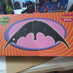 DC DIRECT-1:1 SCALE COLLECTOR COWL -BATMAN 1966 with Batarang NEW IN BOX