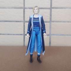 Doctor Who The Thirteenth Doctor in Flux Outfit doctor ATION FIGURE 5.5″ old #w