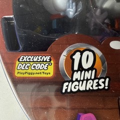 Piggy: Series 2 Mini Figures 10pk ( 3 Mystery ) With DLC Code And Carrying Case!