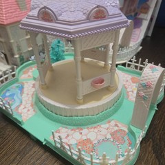 VINTAGE 1988 PRECIOUS PLACES MANSION HOUSES FIGURES LOT FISHER PRICE *Not Tested