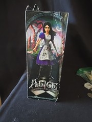 Diamond Select Toys Alice Madness Returns HYSTERIA ALICE Action Figure