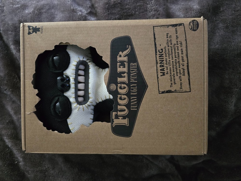 Fuggler – Chase Suspicious Fox (Black & White Burlap) Funny Ugly Monster SEALED