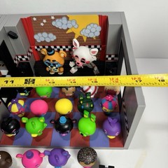 Five Nights at Freddy’s FNAF Figure Lot Diorama & Mini Figures Bundle Toy Set