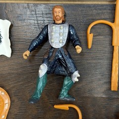 Dragonheart Action Figure Bowen with Spear-Shooting War Wagon Kenner 1995
