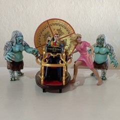 H.G. Wells’ George time traveler and Morlock For Time Machine 1/18 scale
