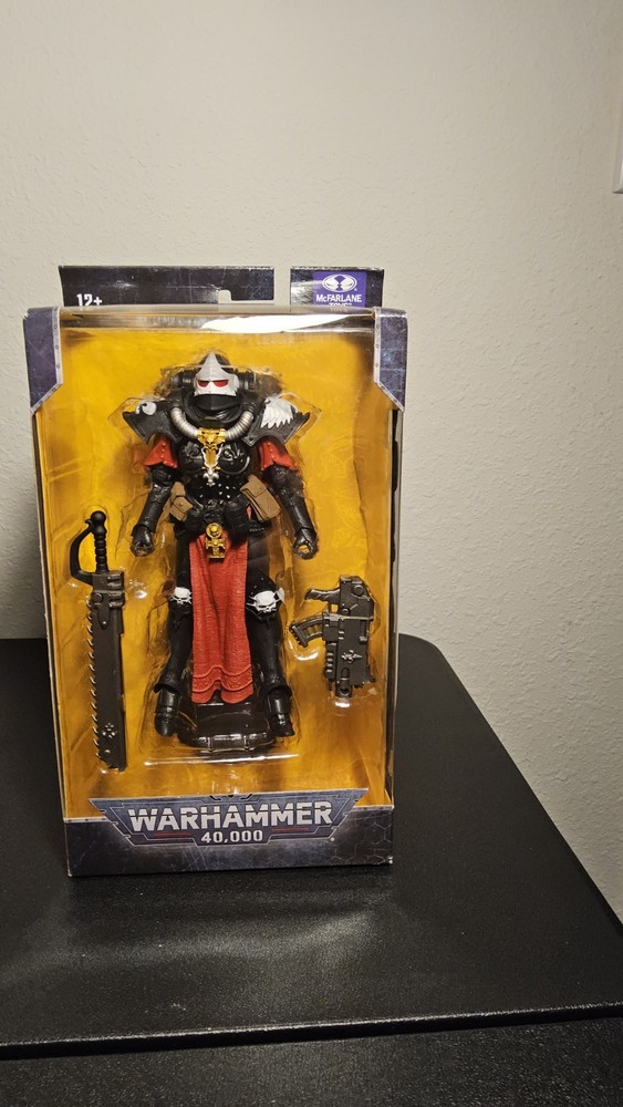 McFarlane Toys Warhammer 40000 Adepta Sororitas Battle Sister 7″ Figure