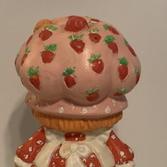 Vintage 1980 Strawberry Shortcake 5” Hard Plastic Figure American Greetings