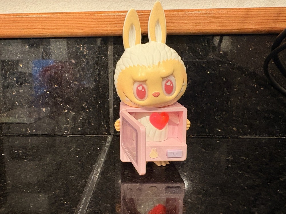 POP MART Labubu Wacky Mart Microwave Figure w/ Box & Card Authentic 144 chance