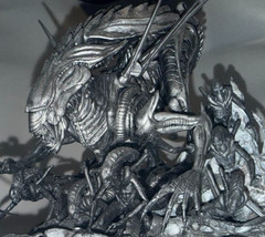 Darth Vader vs Alien Queen Diorama 10″ Display Model Statue Sci-Fi Fan Art